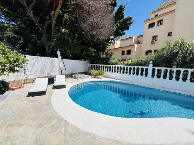 4 chambre Villa/Maison à vendre à Marbella avec piscine garage - 1 290 000 € (Ref: 8937236)