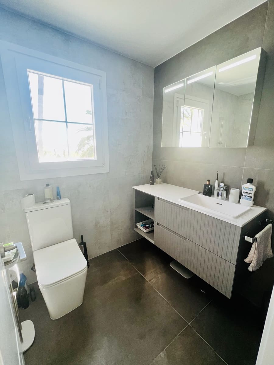 4 chambre Maison de Ville à vendre à New Golden Mile avec piscine garage - 585 000 € (Ref: 9061020)
