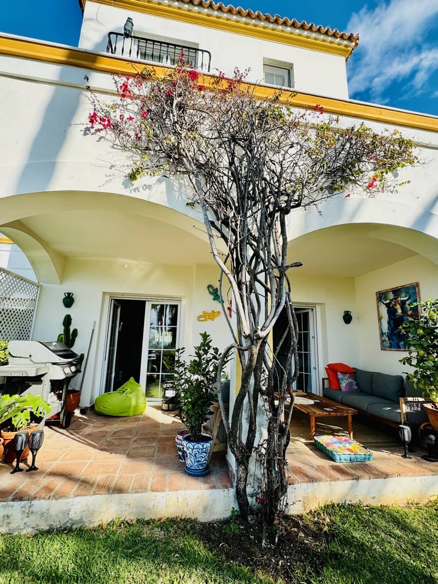 4 chambre Maison de Ville à vendre à New Golden Mile avec piscine garage - 585 000 € (Ref: 9061020)