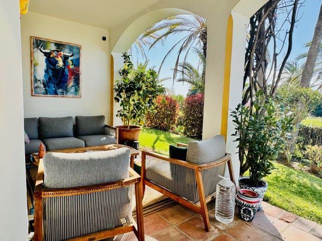 4 chambre Maison de Ville à vendre à Sotoserena, Estepona avec piscine garage - 585 000 € (Ref: 9061020)