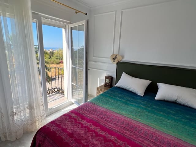 4 chambre Maison de Ville à vendre à Sotoserena, Estepona avec piscine garage - 585 000 € (Ref: 9061020)