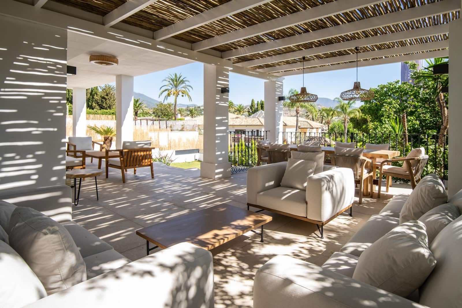 5 bedroom Villa for sale in Marbella with pool garage - € 2,750,000 (Ref: 9076299)