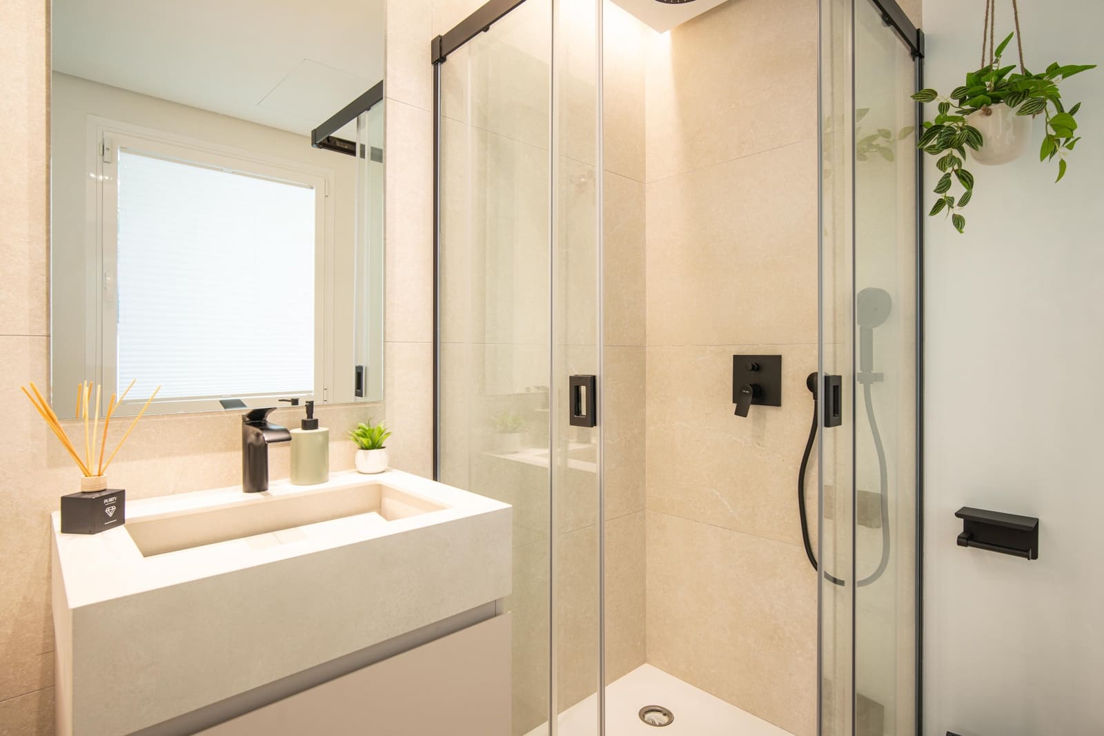 5 bedroom Villa for sale in Marbella with pool garage - € 2,750,000 (Ref: 9076299)