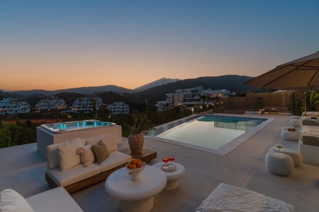 5 soverom Villa til salgs i Los Naranjos, Marbella med svømmebasseng garasje - € 2 995 000 (Ref: 9076300)