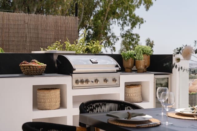 5 soverom Villa til salgs i Los Naranjos, Marbella med svømmebasseng garasje - € 2 995 000 (Ref: 9076300)