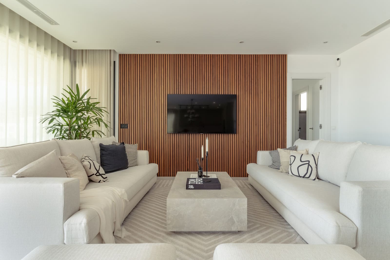 5 soveværelse Villa til salg i Marbella med swimmingpool garage - € 2.995.000 (Ref: 9076300)