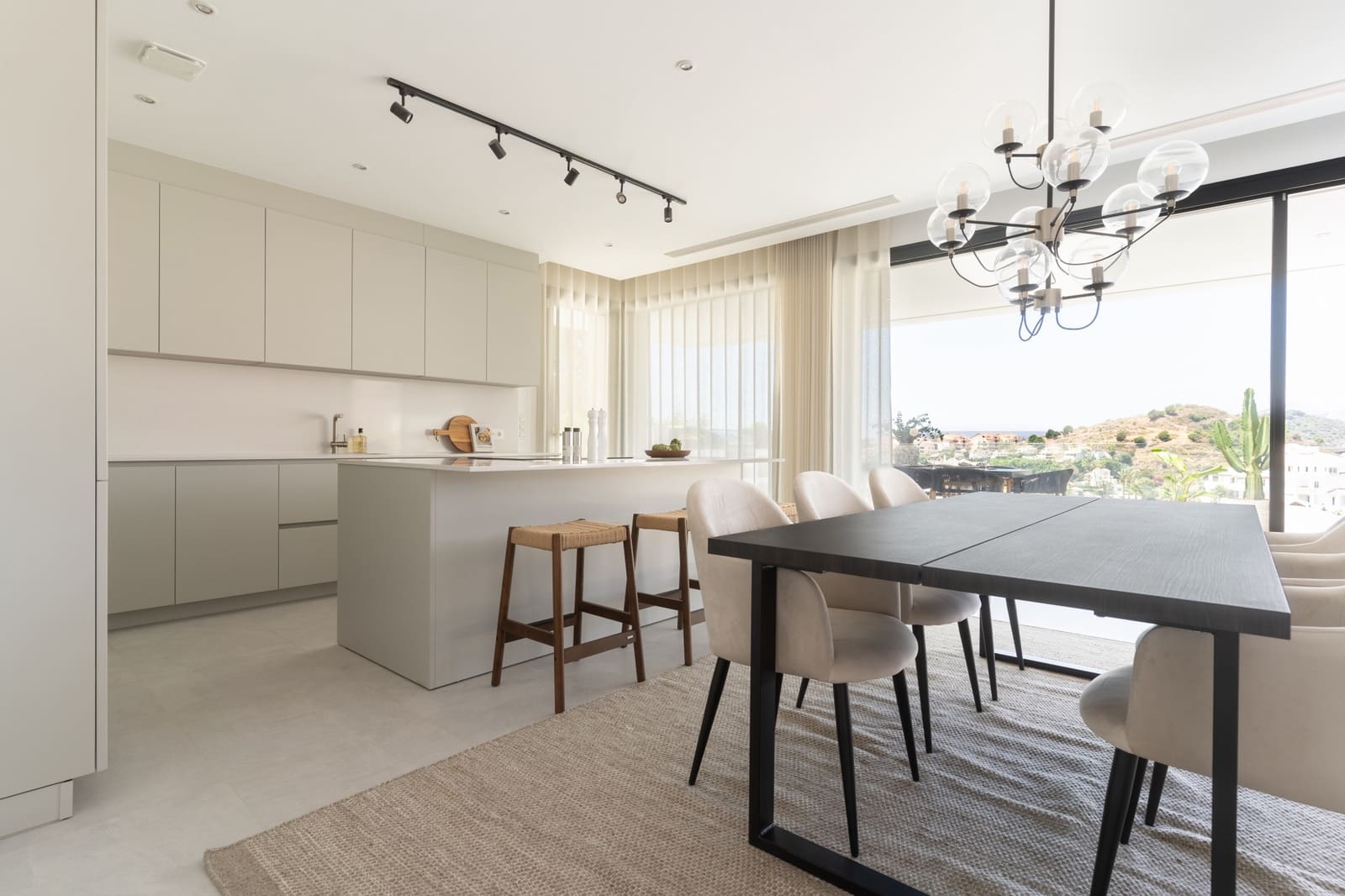 5 soveværelse Villa til salg i Marbella med swimmingpool garage - € 2.995.000 (Ref: 9076300)