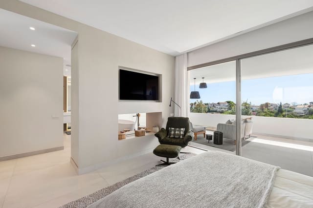 4 chambre Villa/Maison Semi-Mitoyenne à vendre à Las Brisas, Marbella avec piscine garage - 4 650 000 € (Ref: 9085440)