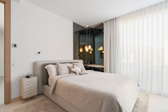 4 chambre Villa/Maison Semi-Mitoyenne à vendre à Las Brisas, Marbella avec piscine garage - 4 650 000 € (Ref: 9085440)