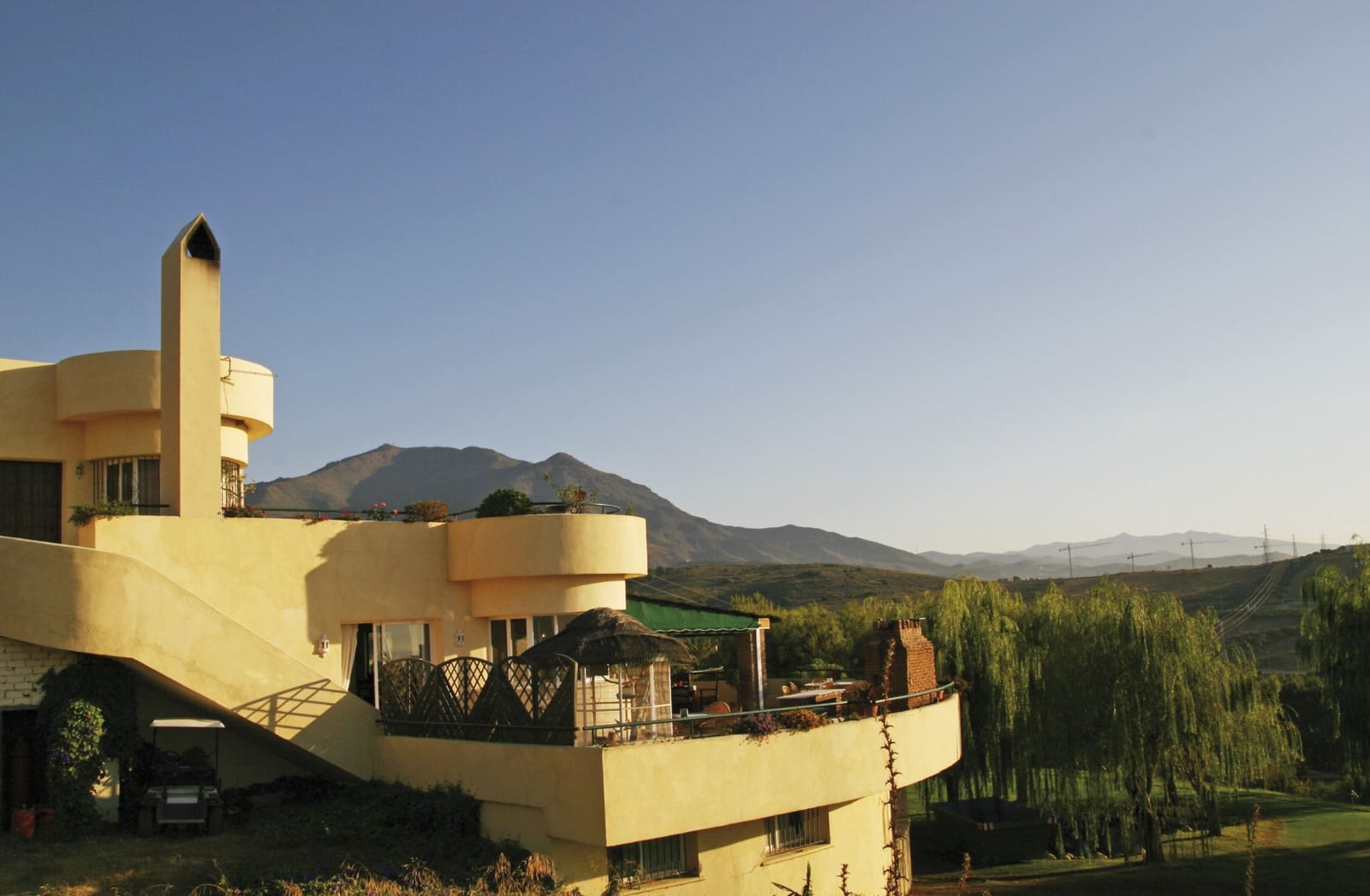 3 bedroom Apartment for sale in Estepona with pool garage - € 385,000 (Ref: 9085450)