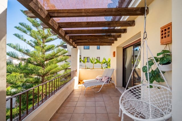 Ático de 3 habitaciones en La Quinta, Benahavís en venta con piscina garaje - 750.000 € (Ref: 9147358)