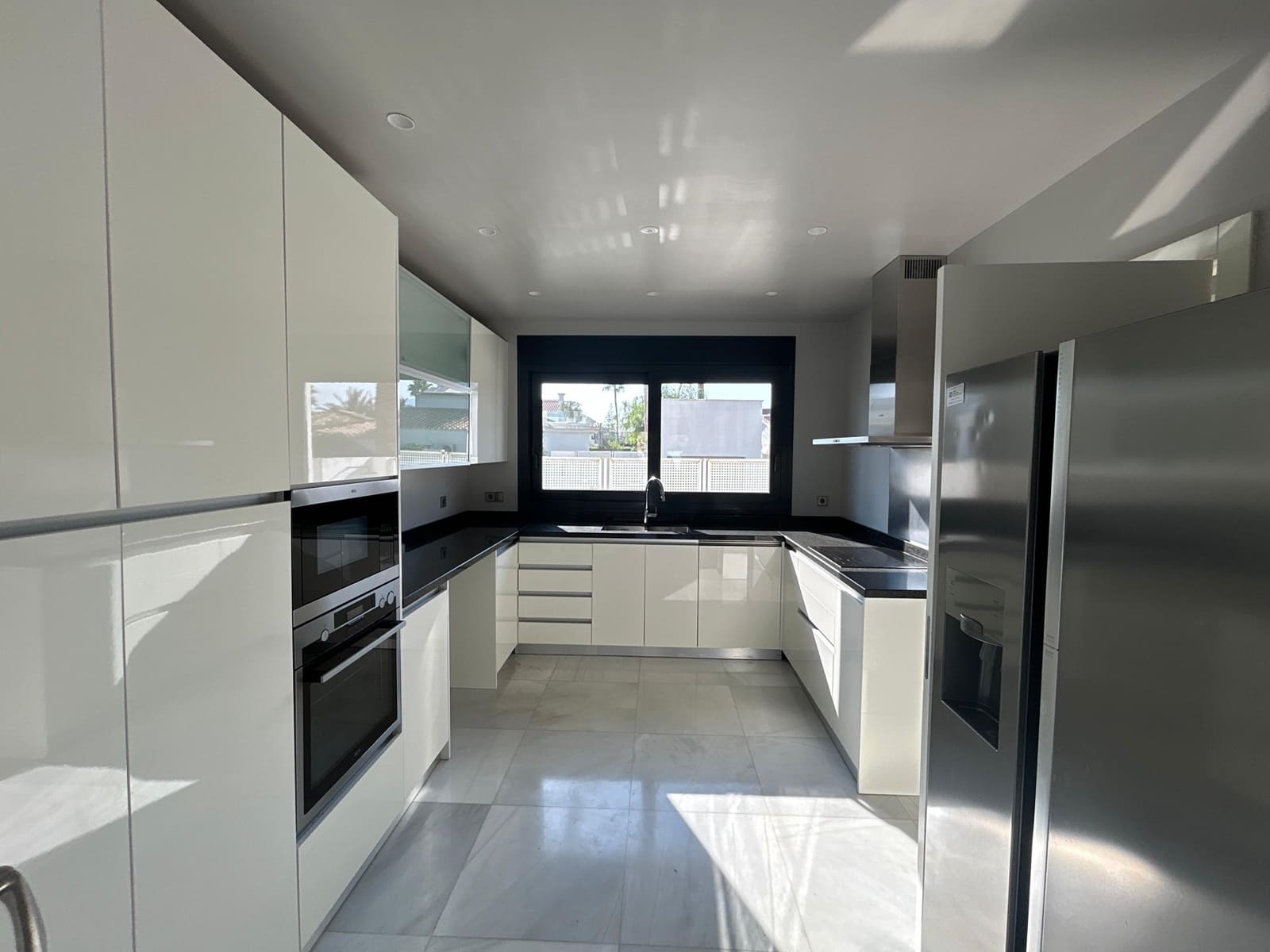 5 chambre Villa/Maison à vendre à Marbella avec piscine garage - 2 495 000 € (Ref: 9202588)