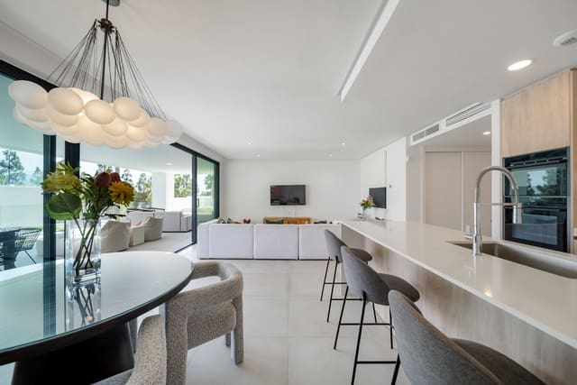 3 quarto Apartamento para venda em Marbella com piscina garagem - 995 000 € (Ref: 9217653)