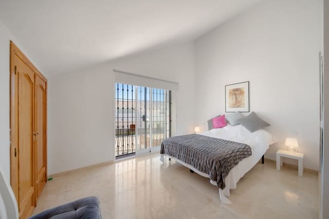 3 sovrum Takvåning till salu i Marbella med pool garage - 750 000 € (Ref: 9230497)
