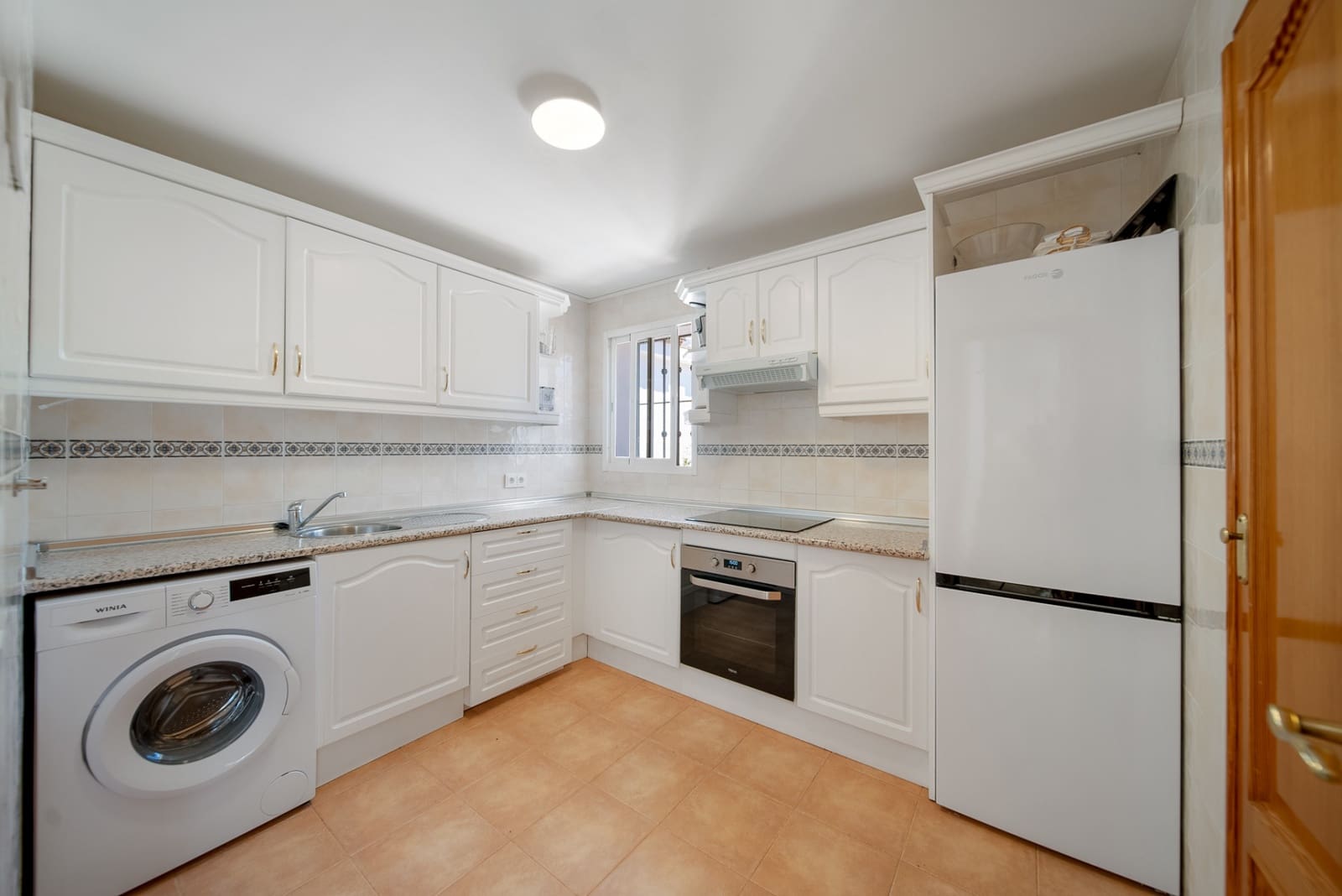 3 sovrum Takvåning till salu i Marbella med pool garage - 750 000 € (Ref: 9230497)