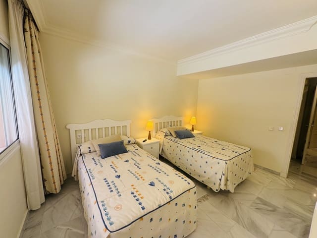 2 bedroom Apartment for sale in Los Naranjos, Marbella with pool garage - € 525,000 (Ref: 9232781)