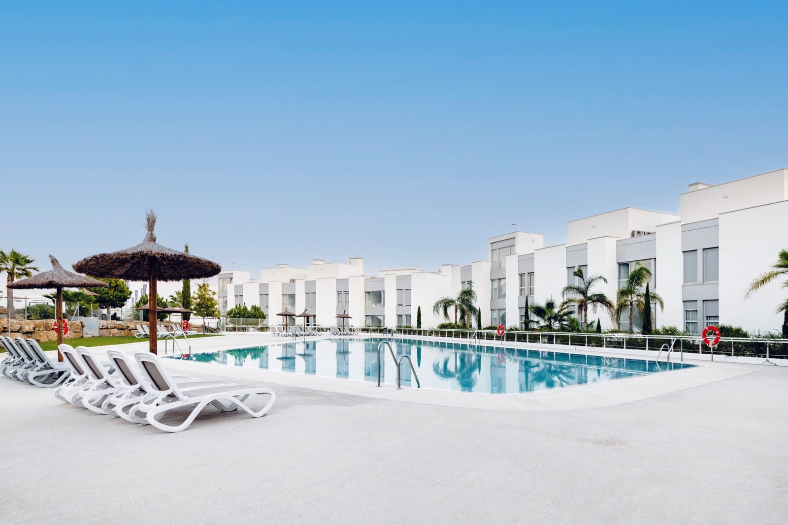 4 makuuhuone Omakotitalo myytävänä paikassa Cancelada mukana uima-altaan 
autotalli - 585 000 € (Ref: 9269577)