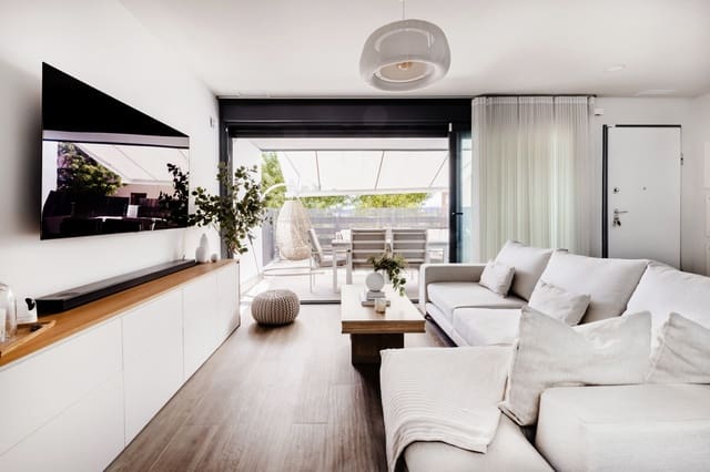 4 soveværelse Byhus til salg i Cancelada, Estepona med swimmingpool garage - € 585.000 (Ref: 9269577)