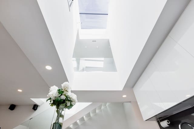 4 soveværelse Byhus til salg i Cancelada, Estepona med swimmingpool garage - € 585.000 (Ref: 9269577)