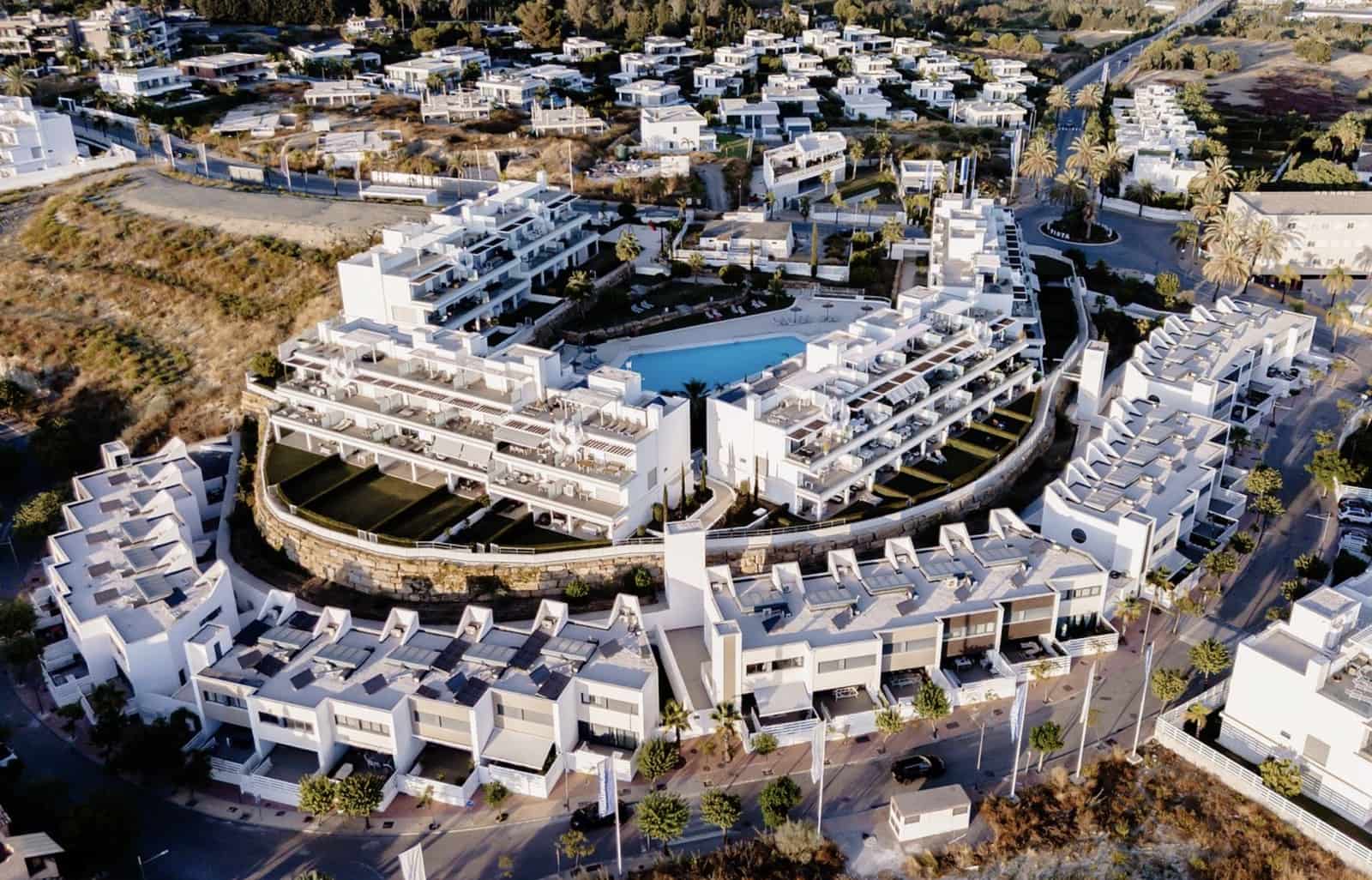 4 makuuhuone Omakotitalo myytävänä paikassa Cancelada mukana uima-altaan 
autotalli - 585 000 € (Ref: 9269577)