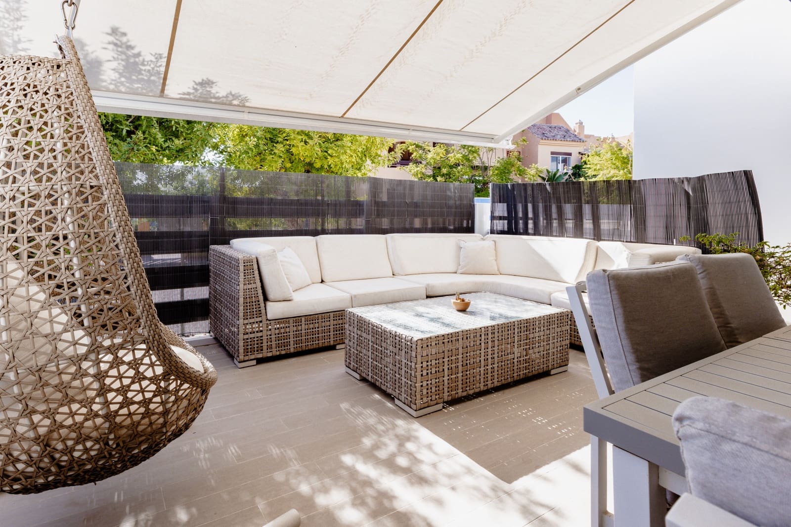 4 makuuhuone Omakotitalo myytävänä paikassa Cancelada mukana uima-altaan 
autotalli - 585 000 € (Ref: 9269577)