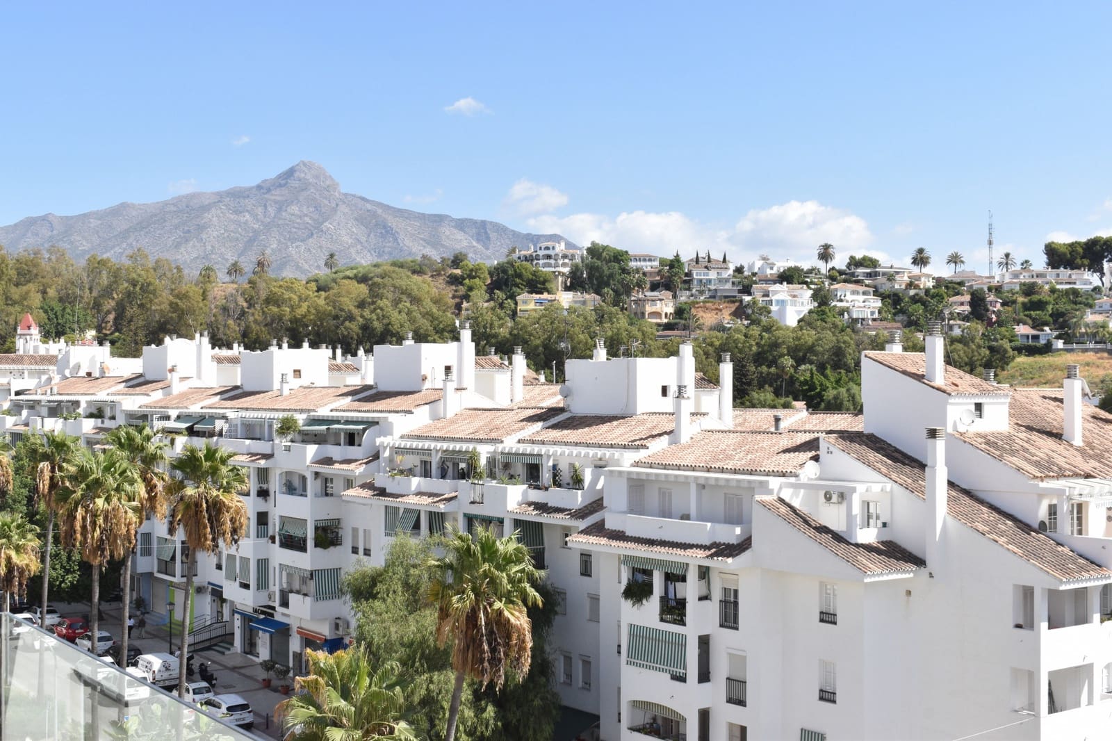 3 bedroom Apartment for sale in Nueva Andalucia with pool garage - € 450,000 (Ref: 9276258)