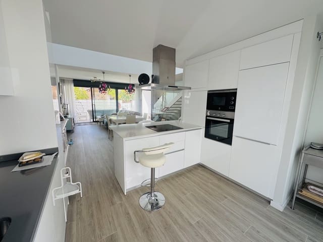 3 soverom Hus til salgs i Cancelada, Estepona med svømmebasseng garasje - € 585 000 (Ref: 9387809)