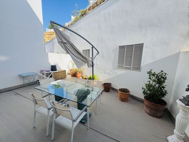 3 soverom Hus til salgs i Cancelada, Estepona med svømmebasseng garasje - € 585 000 (Ref: 9387809)