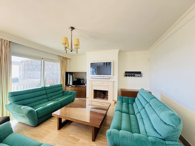 3 slaapkamer Penthouse te huur in Sierra Blanca, Marbella met zwembad garage - € 3.500 (Ref: 9415823)