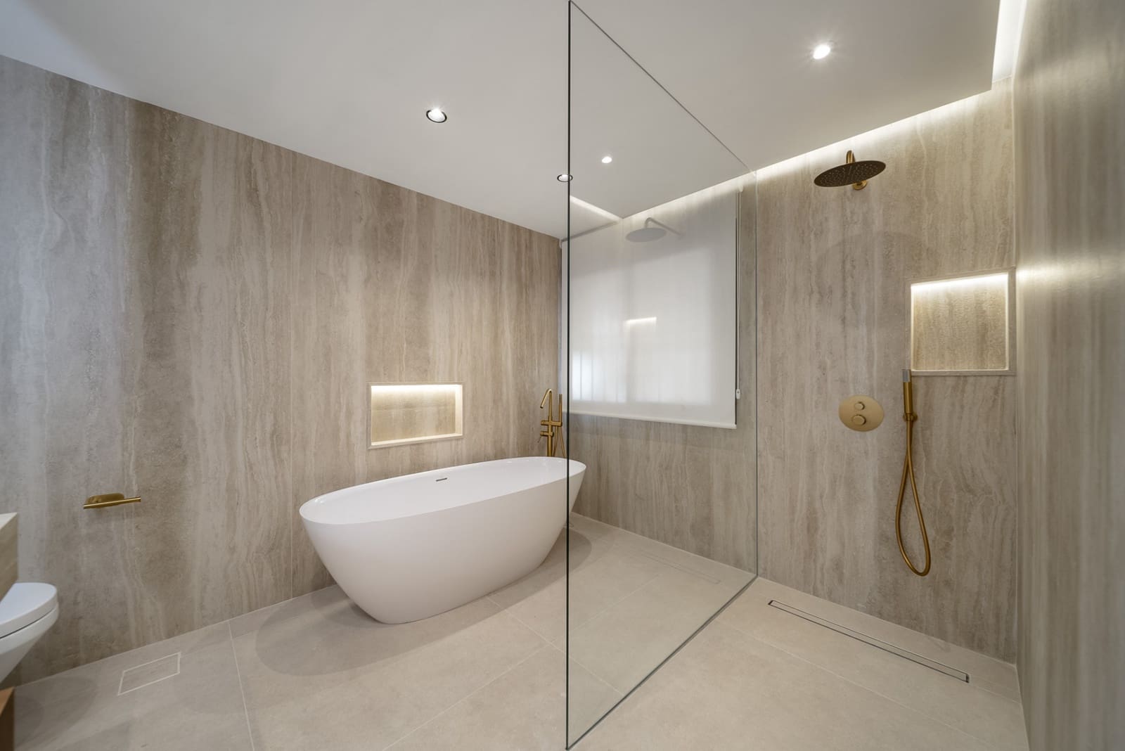 Apartamento de 3 habitaciones en Marbella en venta con piscina garaje - 1.650.000 € (Ref: 9502160)