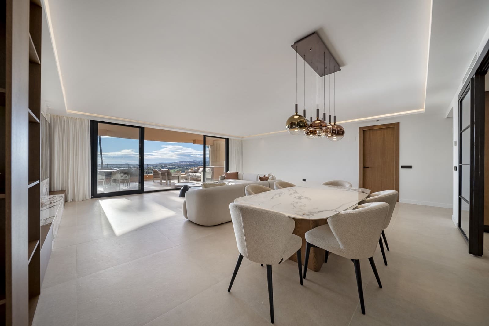 Apartamento de 3 habitaciones en Marbella en venta con piscina garaje - 1.650.000 € (Ref: 9502160)