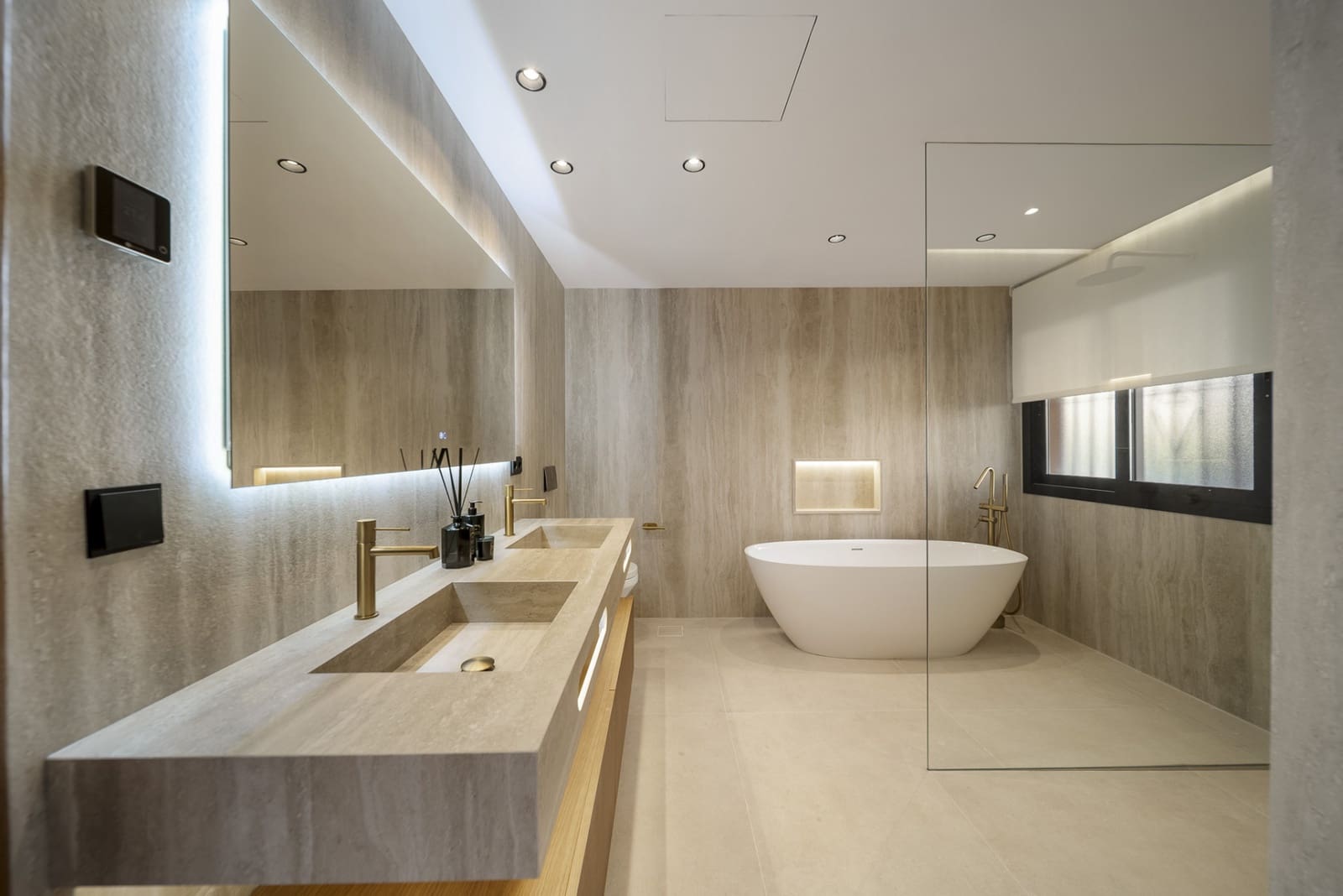 Apartamento de 3 habitaciones en Marbella en venta con piscina garaje - 1.650.000 € (Ref: 9502160)