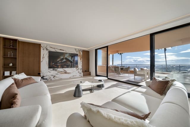 Apartamento de 3 habitaciones en Marbella en venta con piscina garaje - 1.650.000 € (Ref: 9502160)