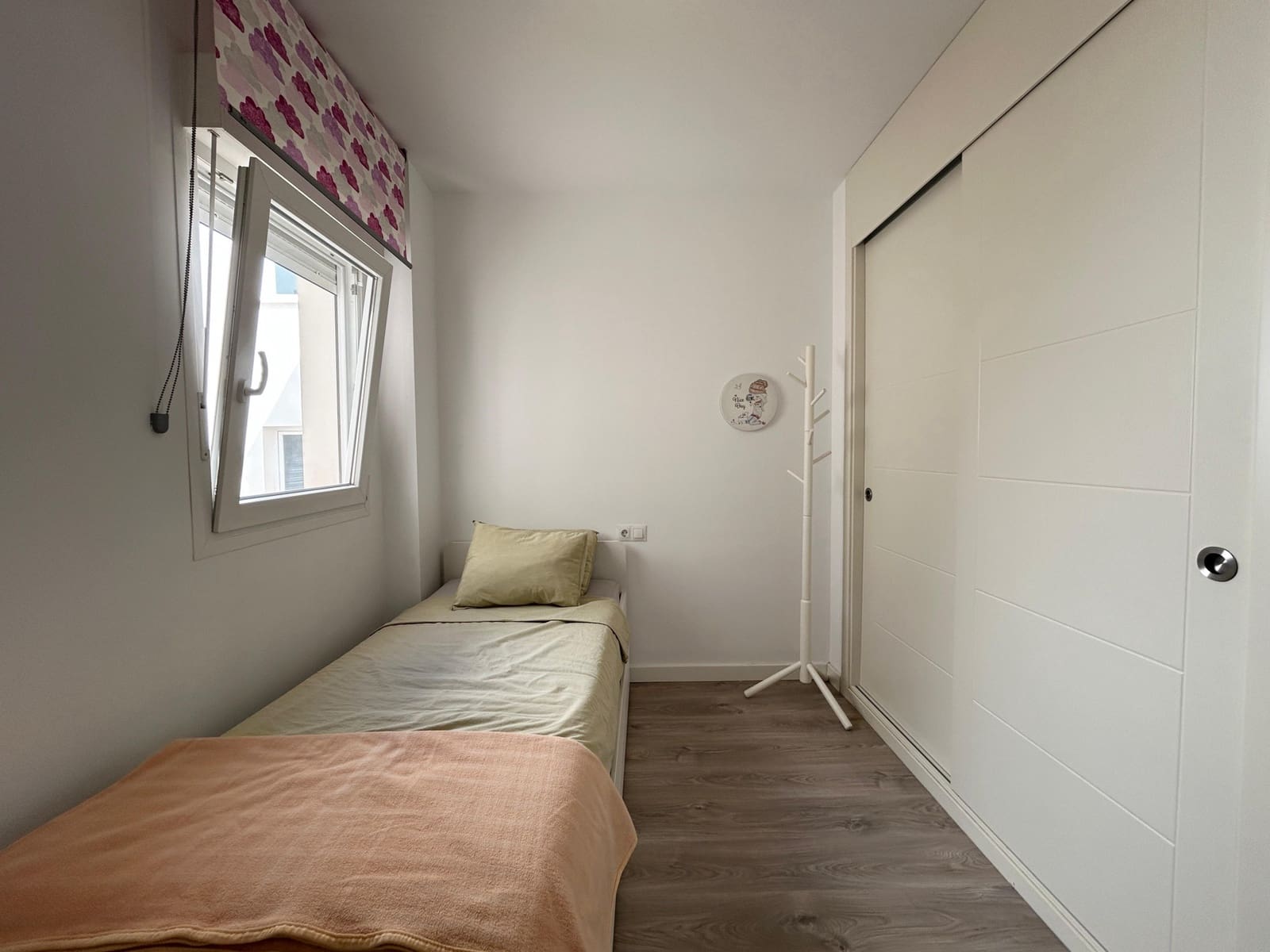 3 bedroom Apartment for rent in Nueva Andalucia with pool garage - € 2,000 (Ref: 9541000)