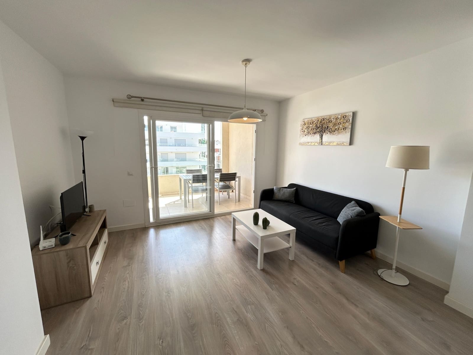 3 bedroom Apartment for rent in Nueva Andalucia with pool garage - € 2,000 (Ref: 9541000)