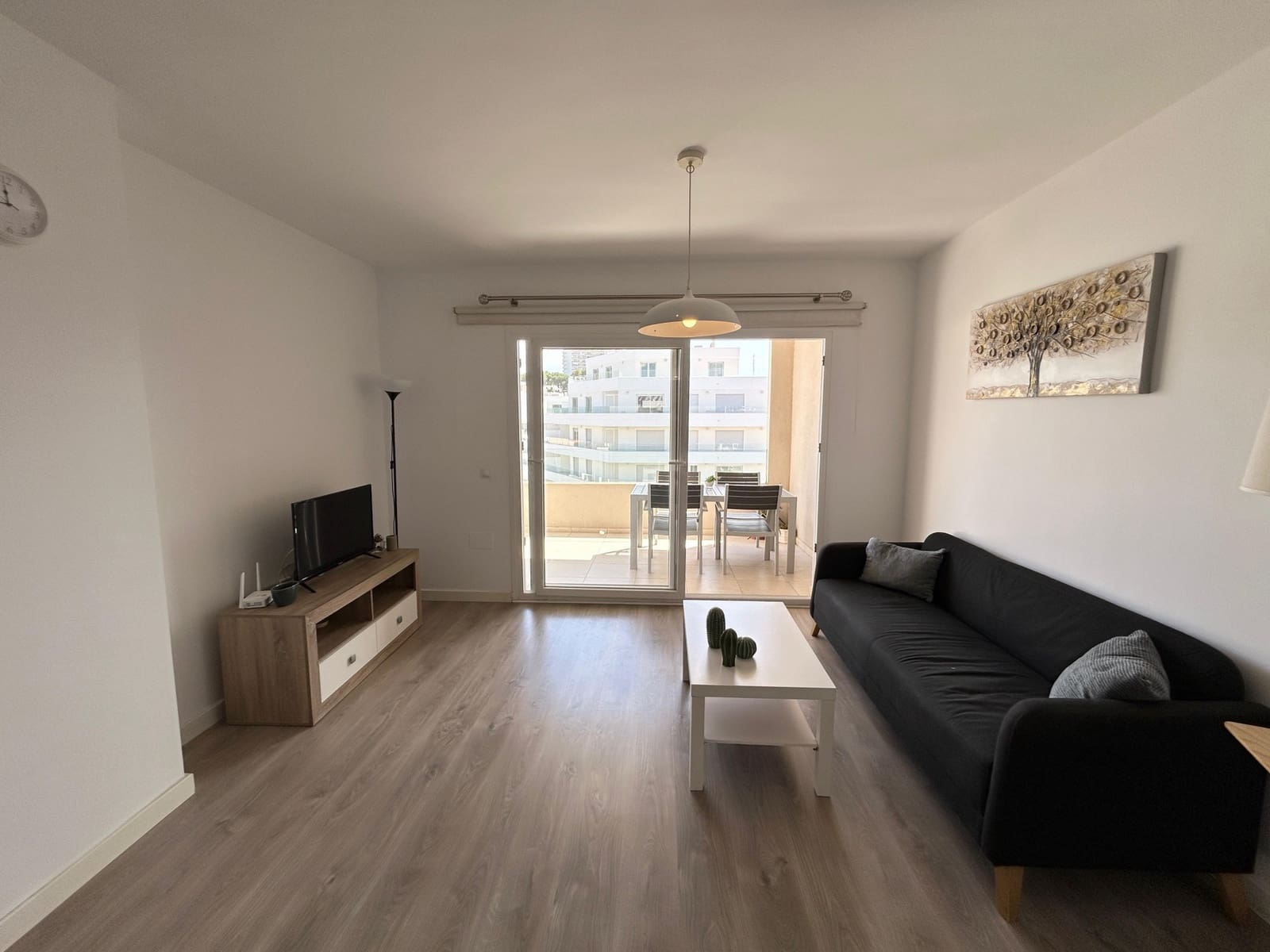 3 bedroom Apartment for rent in Nueva Andalucia with pool garage - € 2,000 (Ref: 9541000)