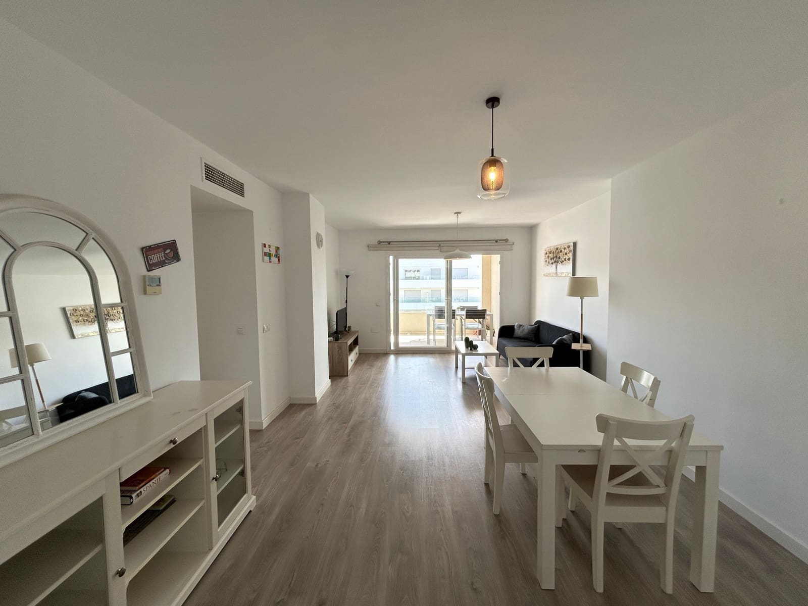 3 bedroom Apartment for rent in Nueva Andalucia with pool garage - € 2,000 (Ref: 9541000)