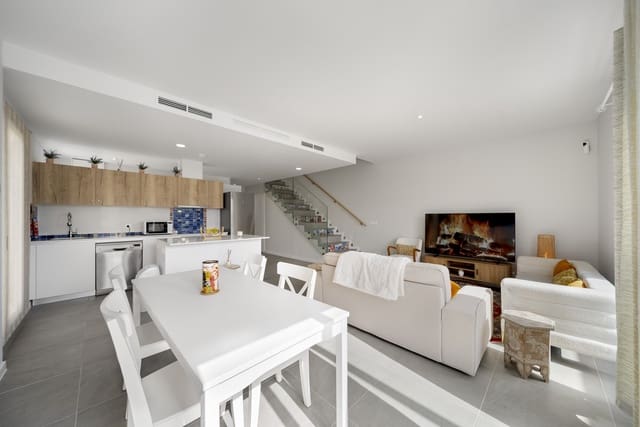 4 soverom Kjedet enebolig til salgs i Riviera del Sol, Mijas med svømmebasseng garasje - € 640 000 (Ref: 9666416)