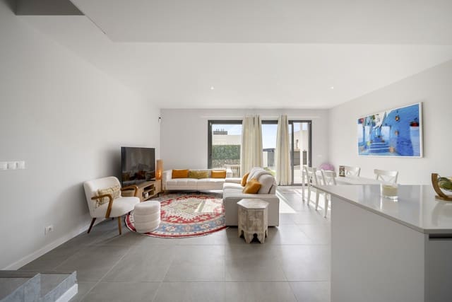 4 soverom Kjedet enebolig til salgs i Riviera del Sol, Mijas med svømmebasseng garasje - € 640 000 (Ref: 9666416)