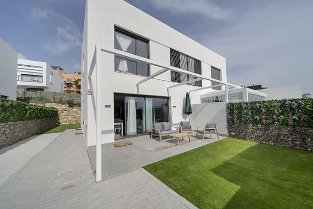4 soverom Kjedet enebolig til salgs i Riviera del Sol, Mijas med svømmebasseng garasje - € 640 000 (Ref: 9666416)