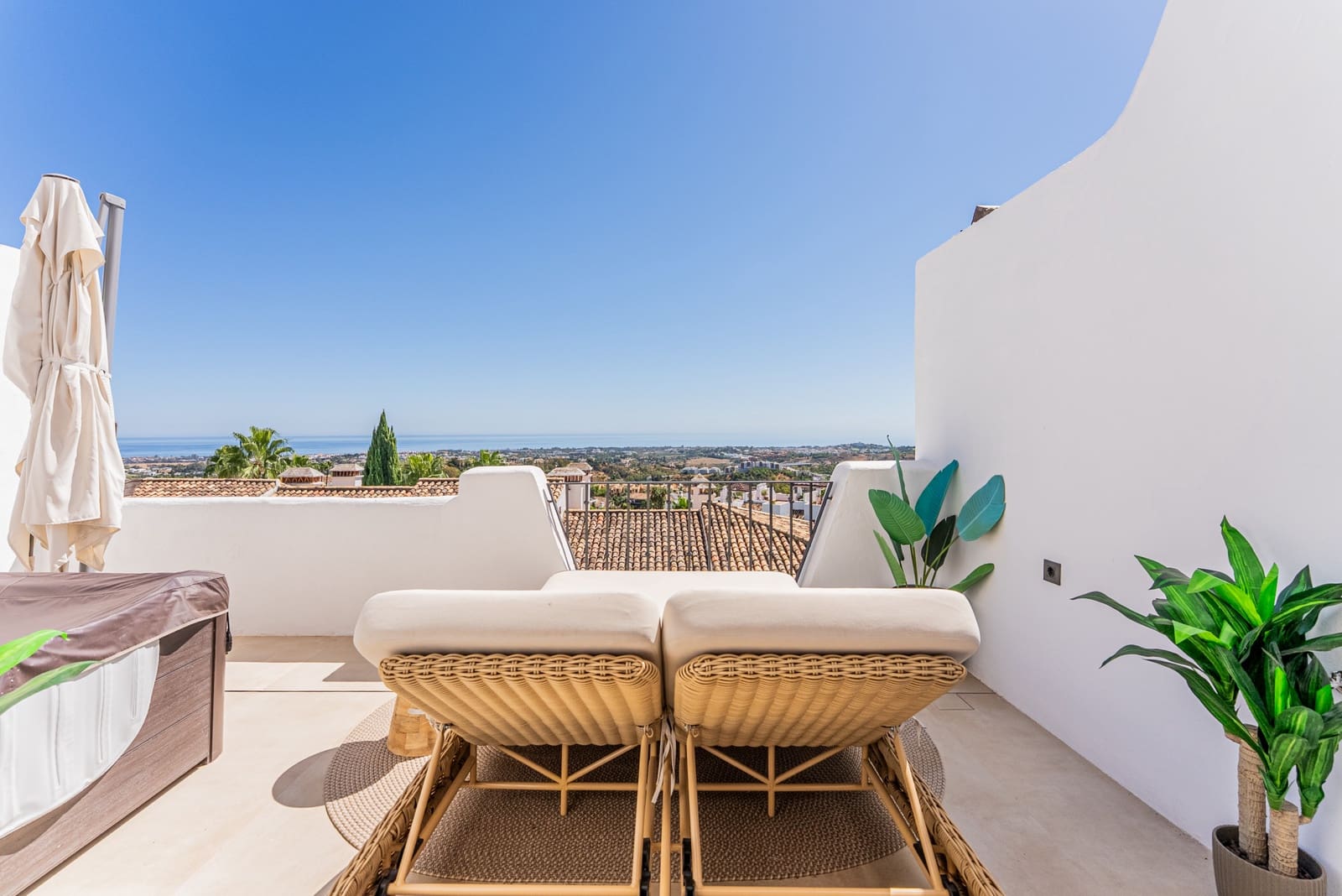 3 quarto Casa em Banda para venda em Los Arqueros com piscina garagem - 690 000 € (Ref: 9677366)