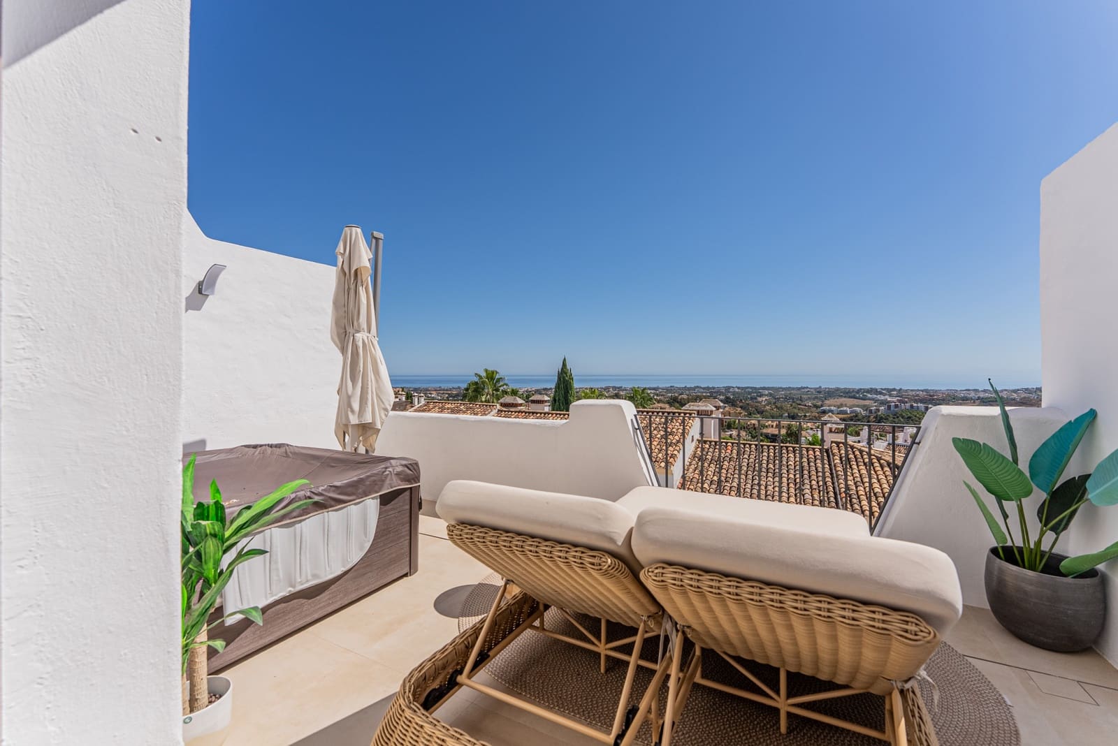 3 Zimmer Haus zu verkaufen in Los Arqueros mit Pool Garage - 690.000 € (Ref: 9677366)