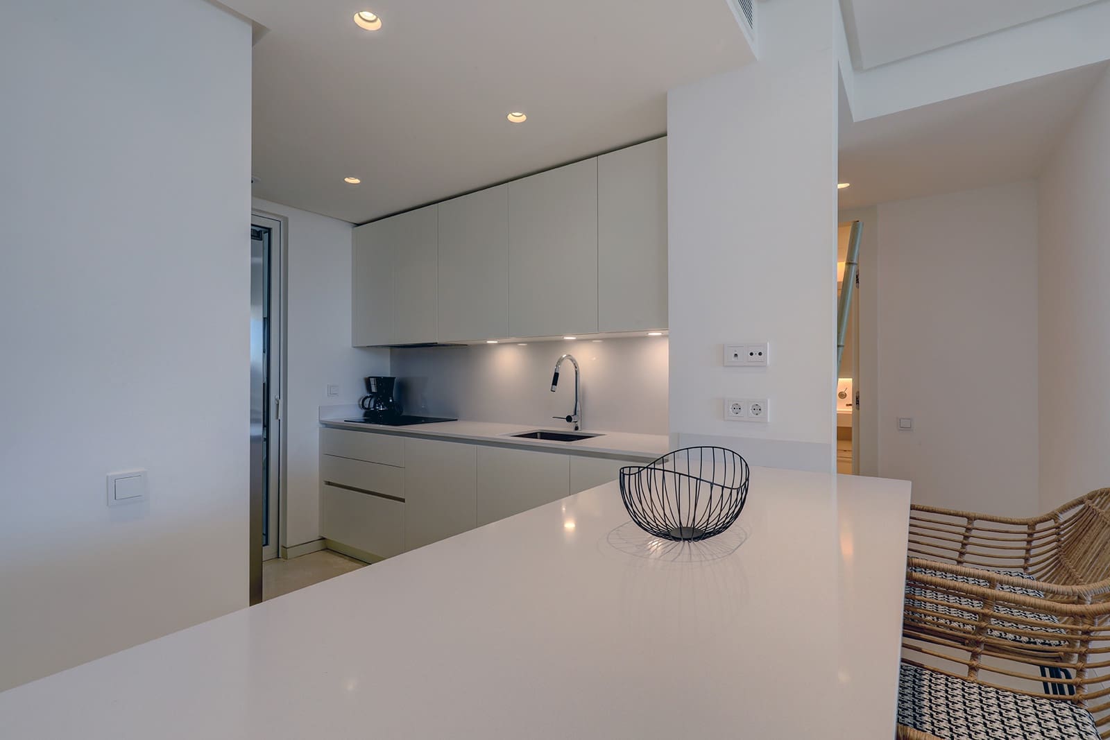 2 soveværelse Lejlighed til salg i Ojen med swimmingpool garage - € 770.000 (Ref: 9677367)