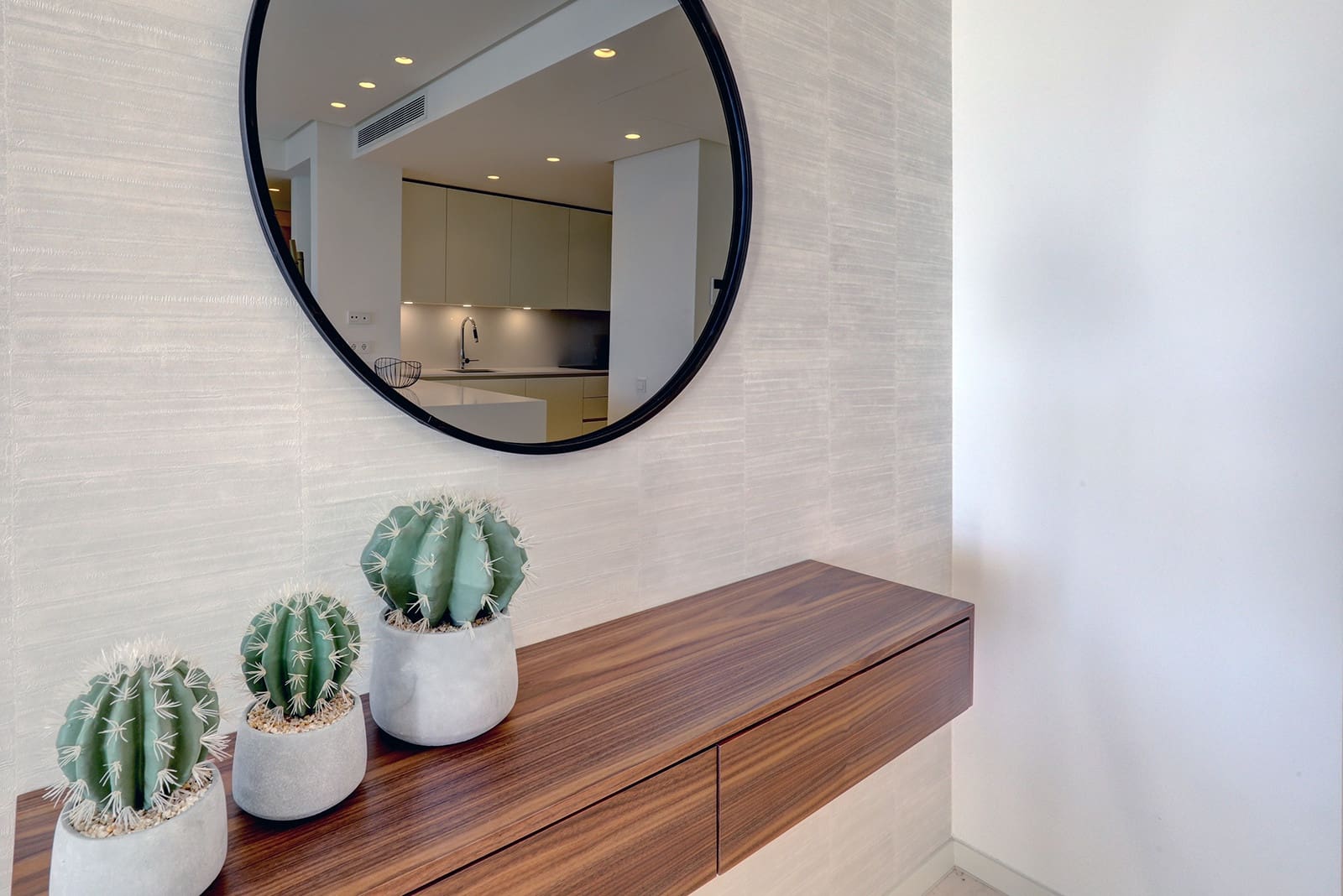 2 soveværelse Lejlighed til salg i Ojen med swimmingpool garage - € 770.000 (Ref: 9677367)