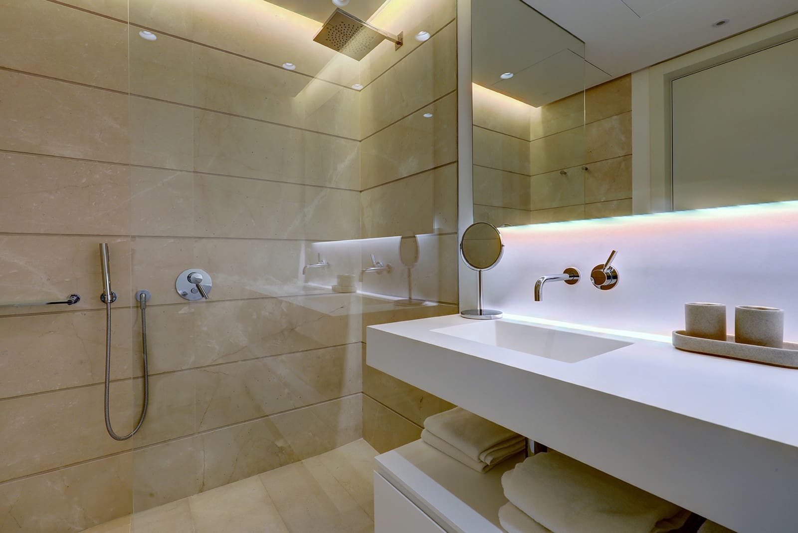 2 soveværelse Lejlighed til salg i Ojen med swimmingpool garage - € 770.000 (Ref: 9677367)