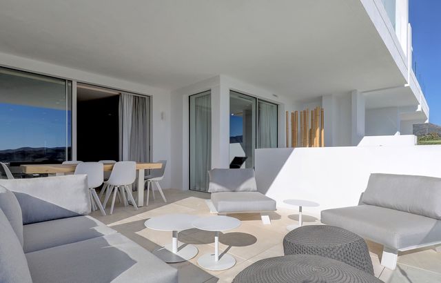2 chambre Appartement à vendre à Ojen avec piscine garage - 770 000 € (Ref: 9677367)