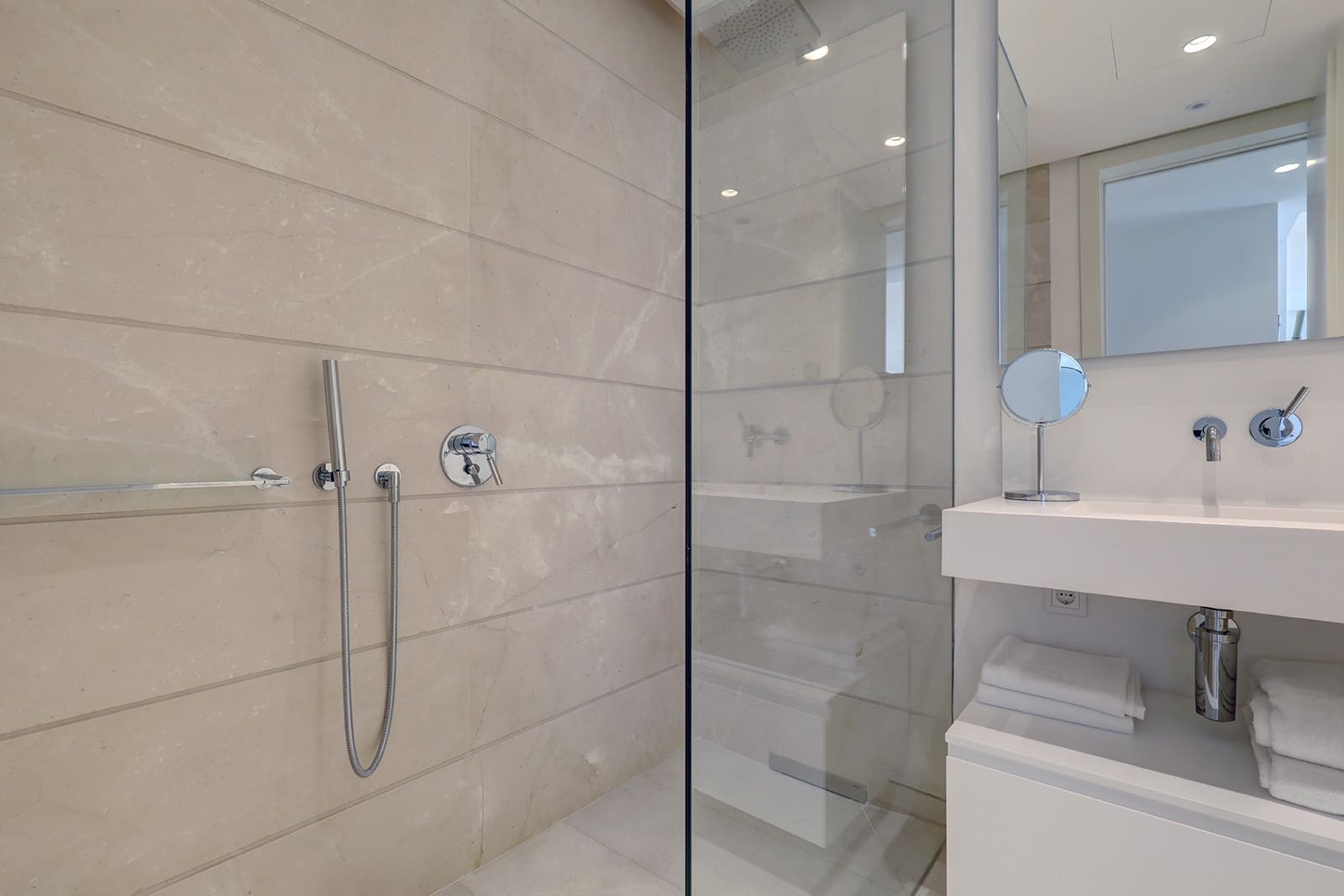 2 chambre Appartement à vendre à Ojen avec piscine garage - 770 000 € (Ref: 9677367)