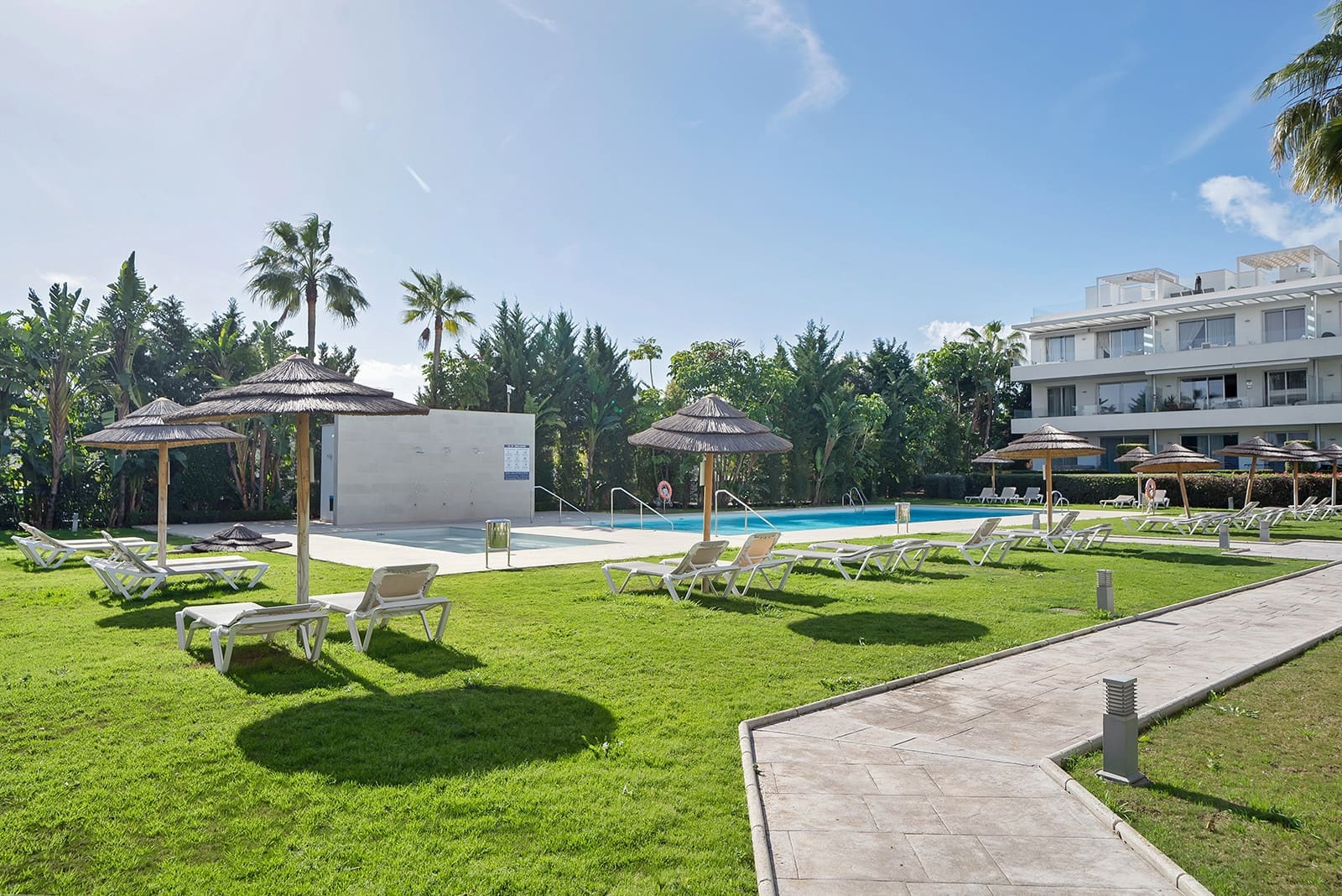 3 bedroom Apartment for sale in Cancelada with pool garage - € 569,900 (Ref: 9677368)