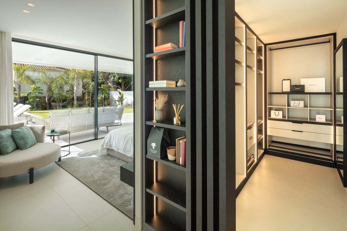 5 sovrum Villa till salu i Nueva Andalucia med pool garage - 5 995 000 € (Ref: 9677369)