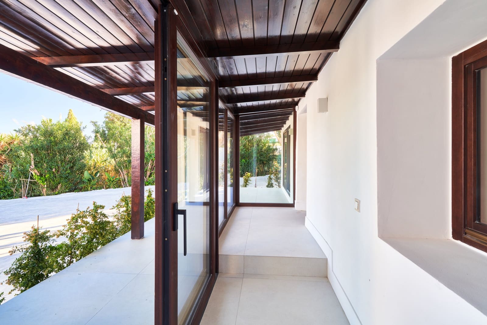 6 bedroom Villa for sale in San Pedro de Alcantara with pool garage - € 3,995,000 (Ref: 9677373)